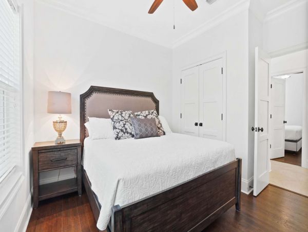 Destin Vacation Home Four Bedroom Walk to Beach
